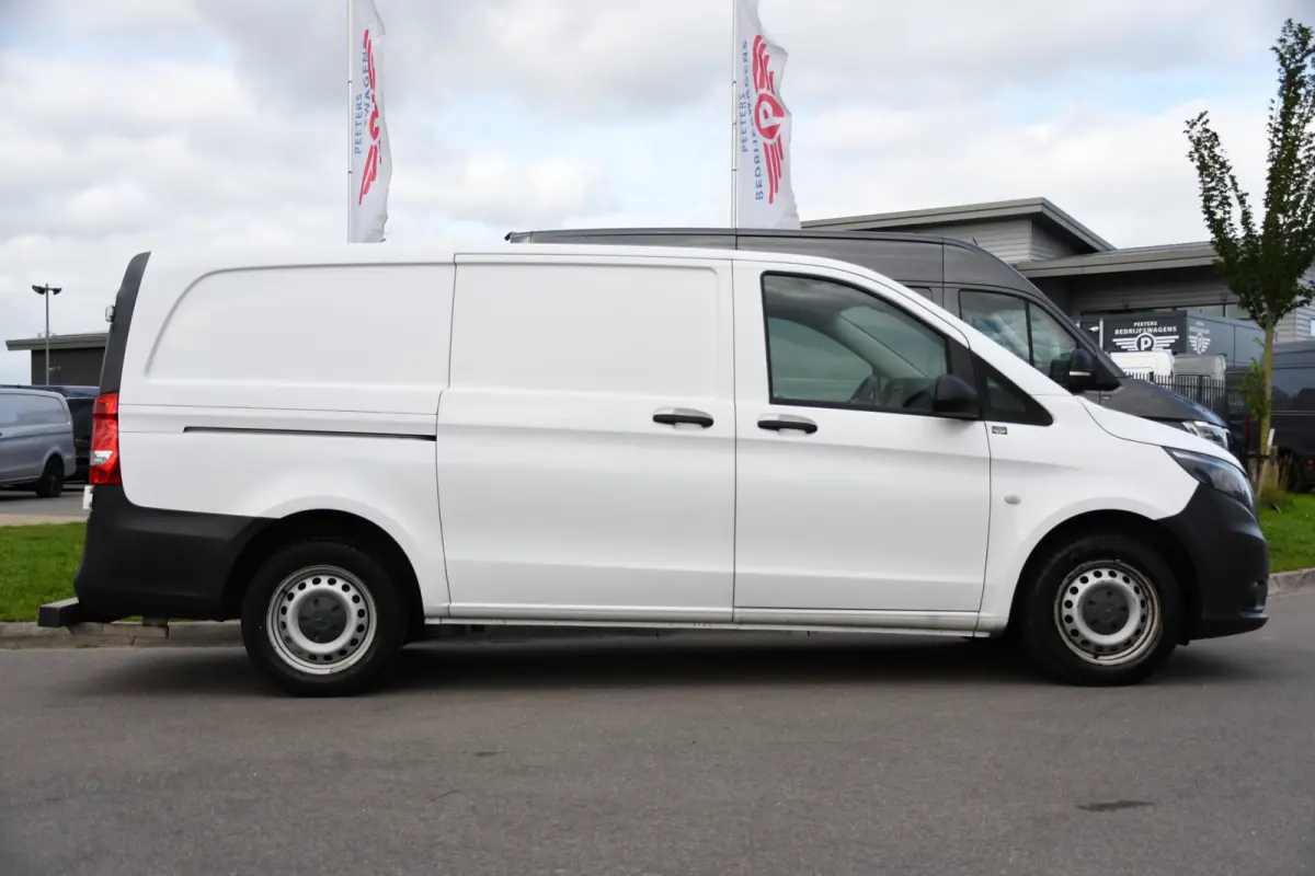 111 CDI L2 Edition Camera, Cruise, Airco, 115pk, Multimedia, NAVI, Uniek!
