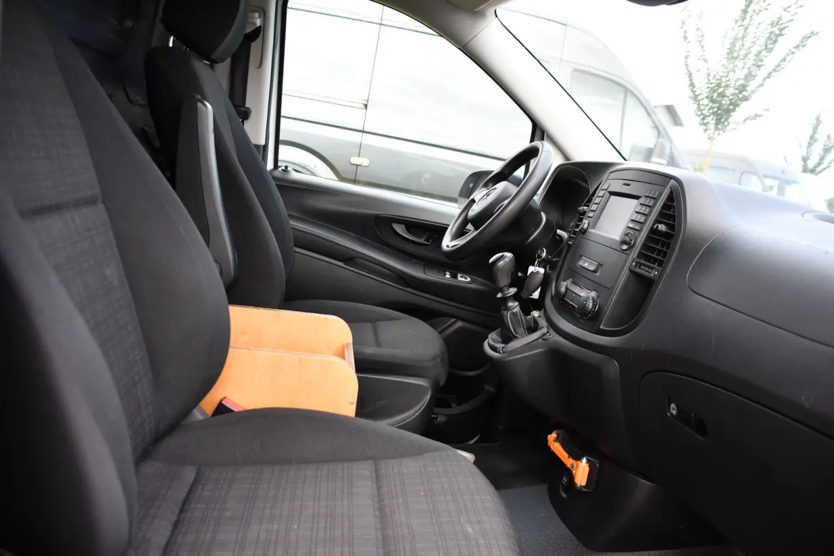111 CDI L2 Edition Camera, Cruise, Airco, 115pk, Multimedia, NAVI, Uniek!