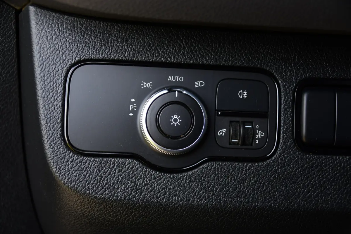 319 V6 3.0 CDI L2H2 PB Edition Camera, Cruise, Carplay, Multimedia, Automaat, Geveerde stoel, 190pk, Trekhaak, Uniek!
