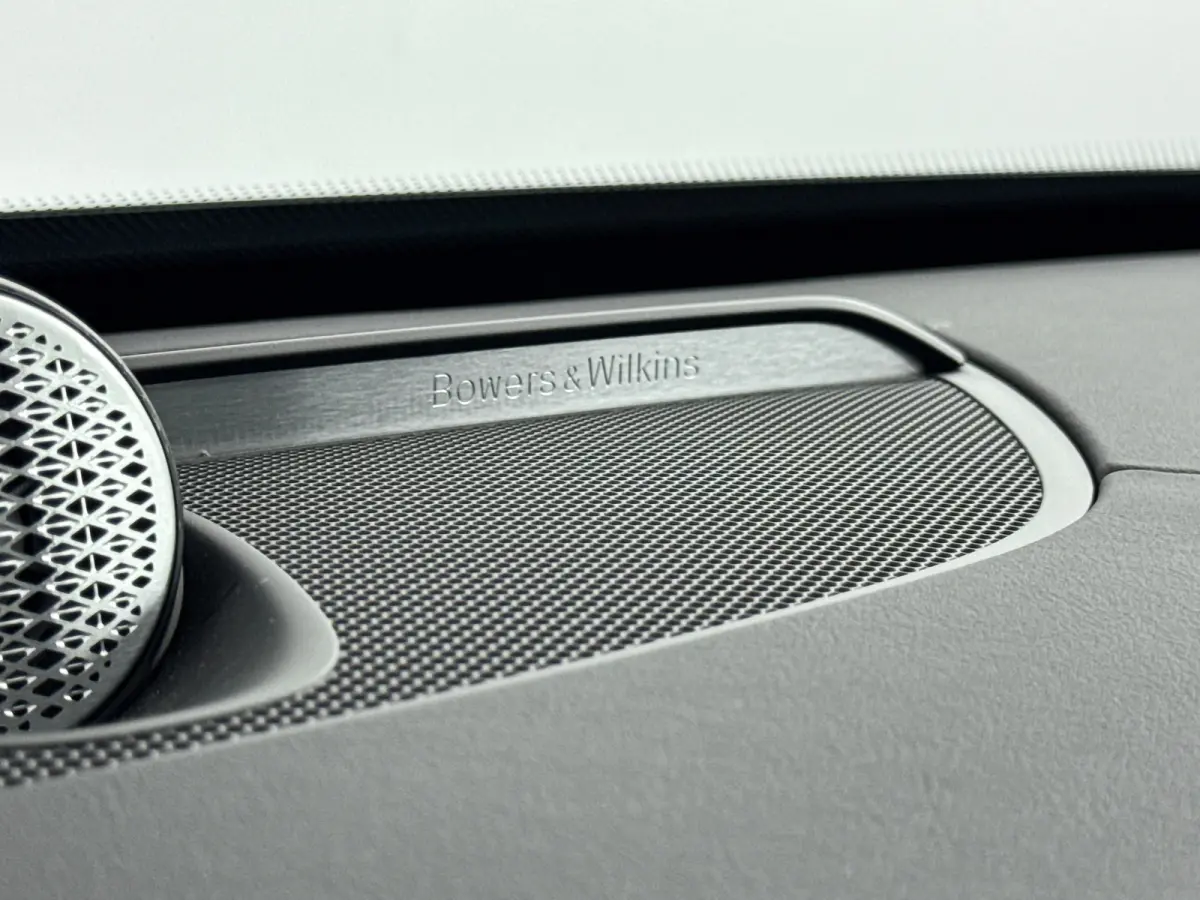 T8 Ultra Excecutive Edition | 22" | Luchtvering | Trekhaak | Getint Glas | Geventileerd Nappa | Massagestoelen | Bowers & Wilkins | Head-Up