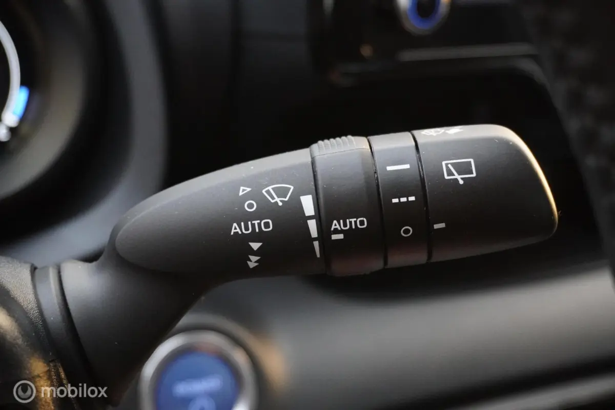 1.5 Hybrid Dynamic 10.577 KM