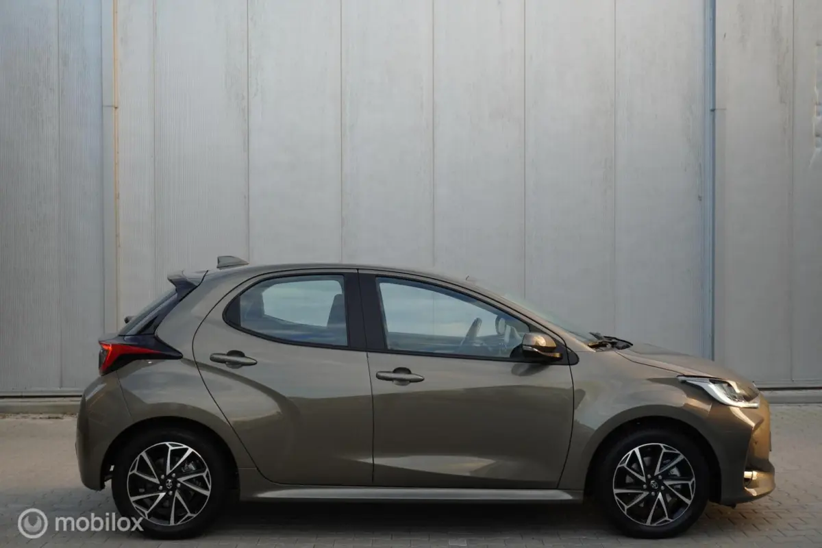 1.5 Hybrid Dynamic 10.577 KM
