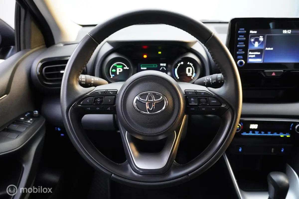 1.5 Hybrid Dynamic 10.577 KM