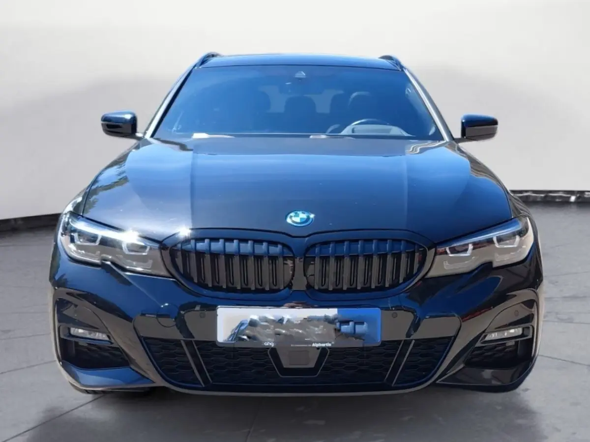 330e xDrive M-SPORT ** LED, LEDER, PANO, TREKH HuD, ALARM, 19-inch LMV ** 1e EIG - Vol. BMW Onderh. ** ** INFORMEER OOK NAAR ONZE AANTREKKELIJKE FINANCIAL-LEASE TARIEVEN **