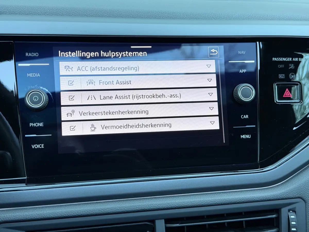 1.5 TSI R-Line Pano/Keyless/Camera