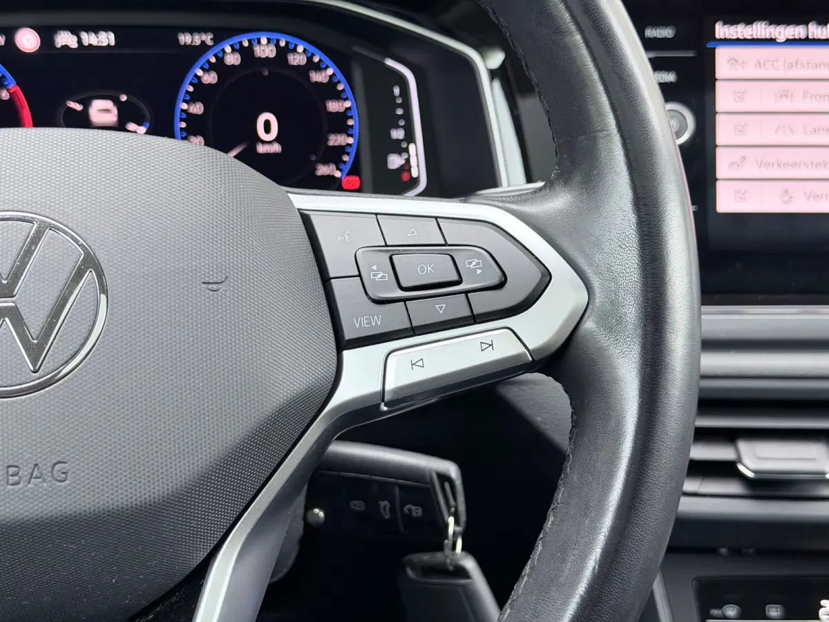 1.5 TSI Style Pano/Camera/AppleCar