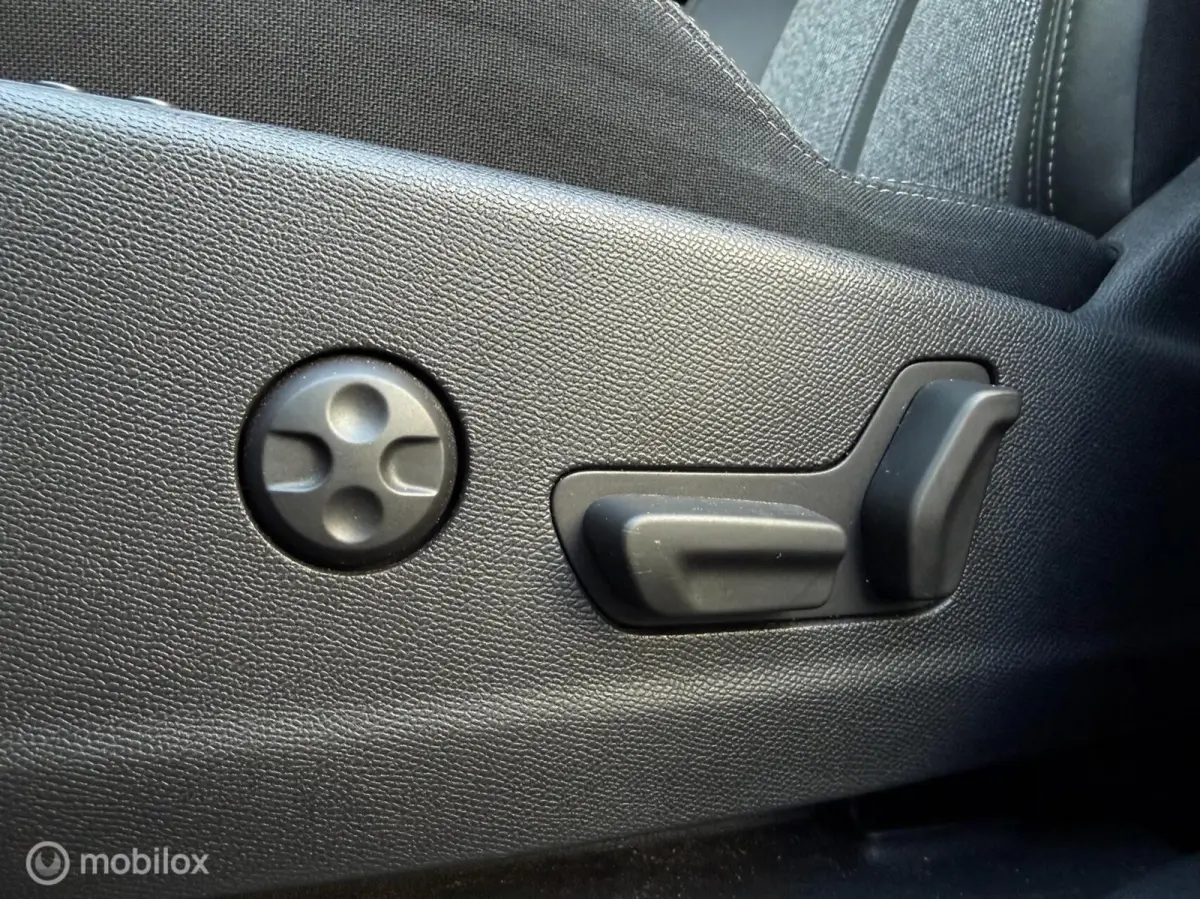 1.6 Blue Lease Premium AUT8 181PK | Elek stoelen | Camera | Trekhaak | Navigatie | Bomvol opties!