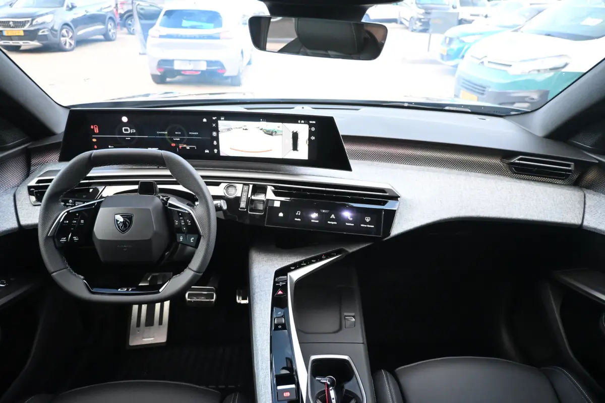 GT Exclusive | Adaptieve cruise control met Stop&Go functie | LED 3D-achterlichten | Pack Safety Plus