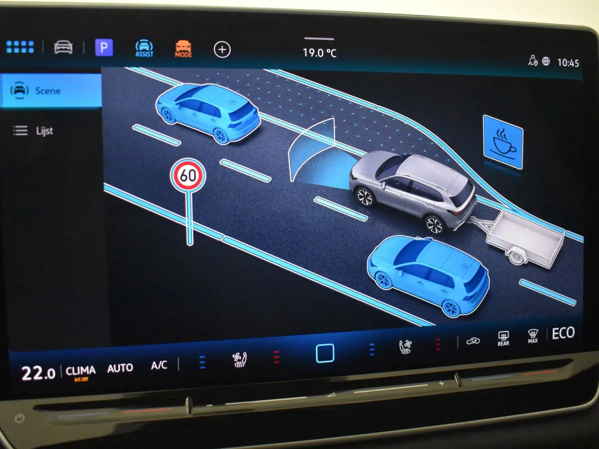 R-Line Edition - eHybrid | 'App-Connect' draadloze smartphone integratie | Automatische afstandsregeling (Adaptive Cruise Control) | Diefstalalarm