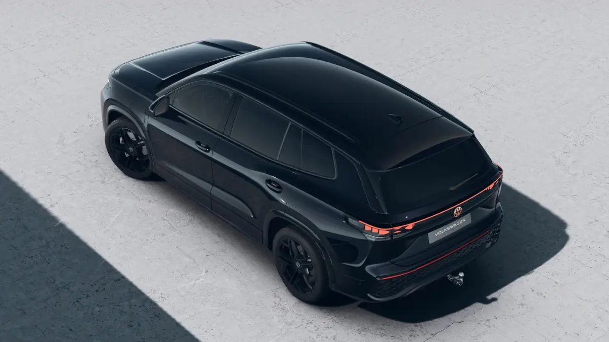 R-Line Edition | 'App-Connect' draadloze smartphone integratie | Automatische afstandsregeling (Adaptive Cruise Control) | Black Style Pakket