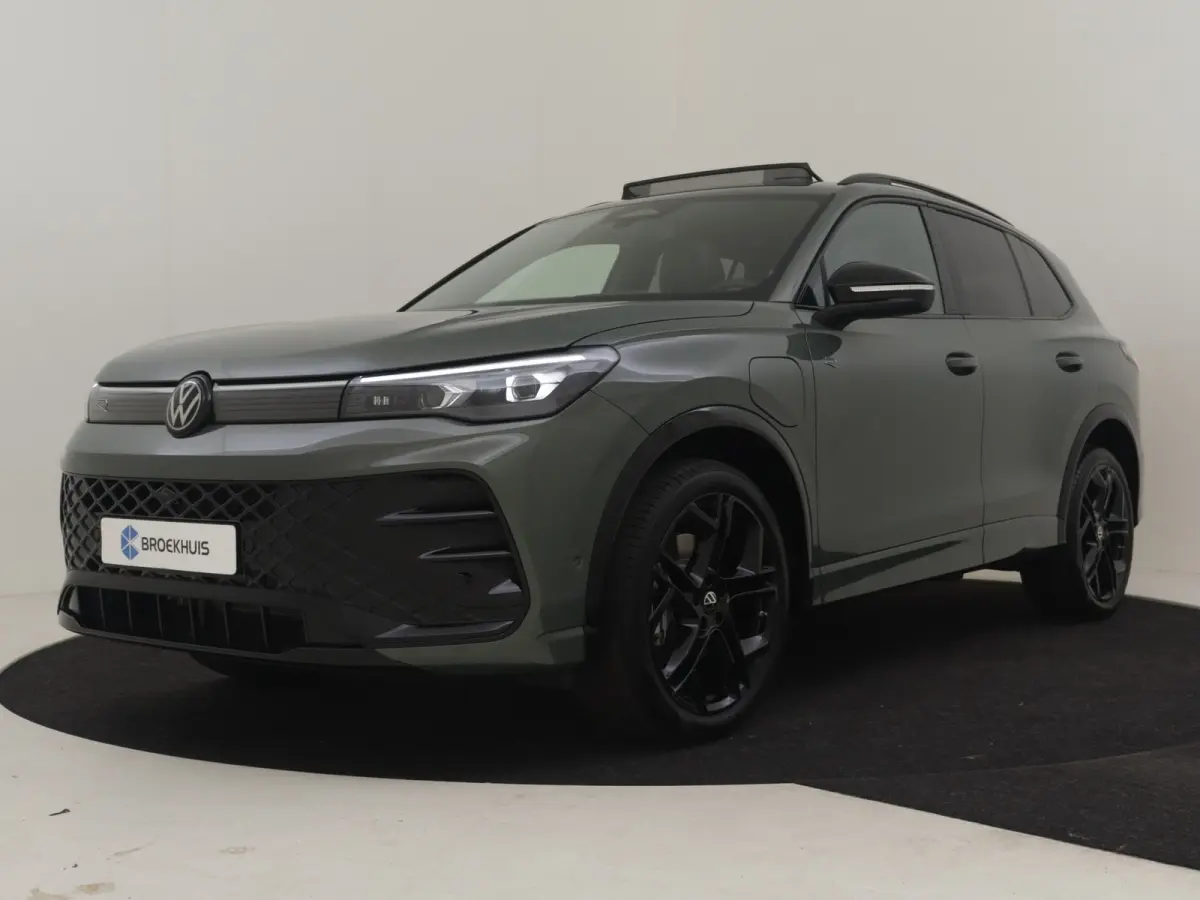 R-Line Edition - eHybrid | 'App-Connect' draadloze smartphone integratie | Automatische afstandsregeling (Adaptive Cruise Control) | Diefstalalarm
