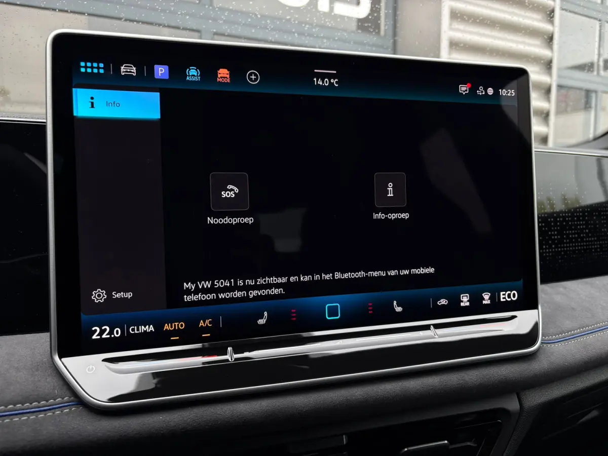 R-Line Edition - eHybrid | 'App-Connect' draadloze smartphone integratie | Automatische afstandsregeling (Adaptive Cruise Control) | Diefstalalarm