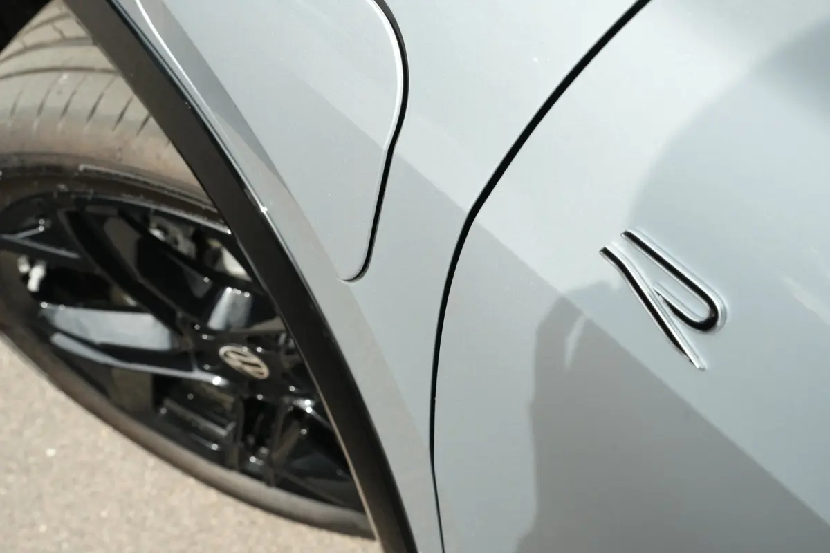 R-Line Edition | 'App-Connect' draadloze smartphone integratie | Automatische afstandsregeling (Adaptive Cruise Control) | Black Style Pakket