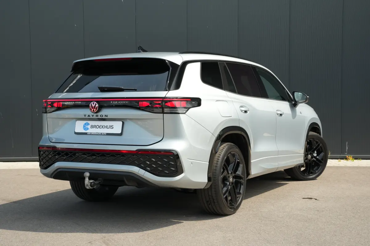 R-Line Edition | 'App-Connect' draadloze smartphone integratie | Automatische afstandsregeling (Adaptive Cruise Control) | Black Style Pakket