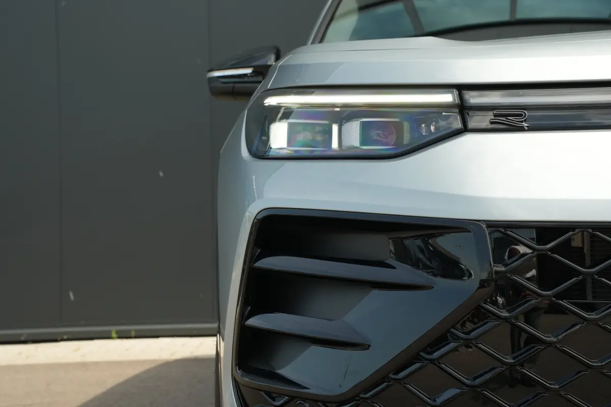R-Line Edition | 'App-Connect' draadloze smartphone integratie | Automatische afstandsregeling (Adaptive Cruise Control) | Black Style Pakket