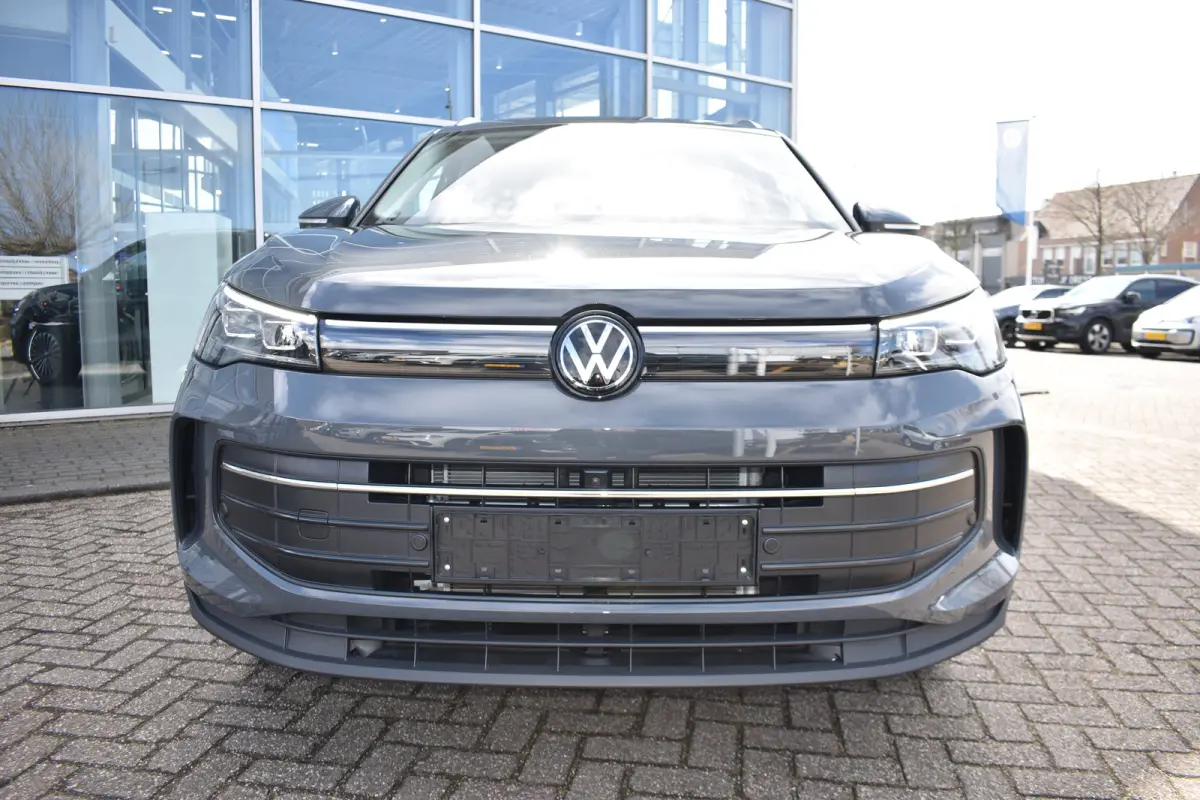 Life Edition - eHybrid | 'App-Connect' draadloze smartphone integratie | Automatische afstandsregeling (Adaptive Cruise Control) | Diefstalalarm