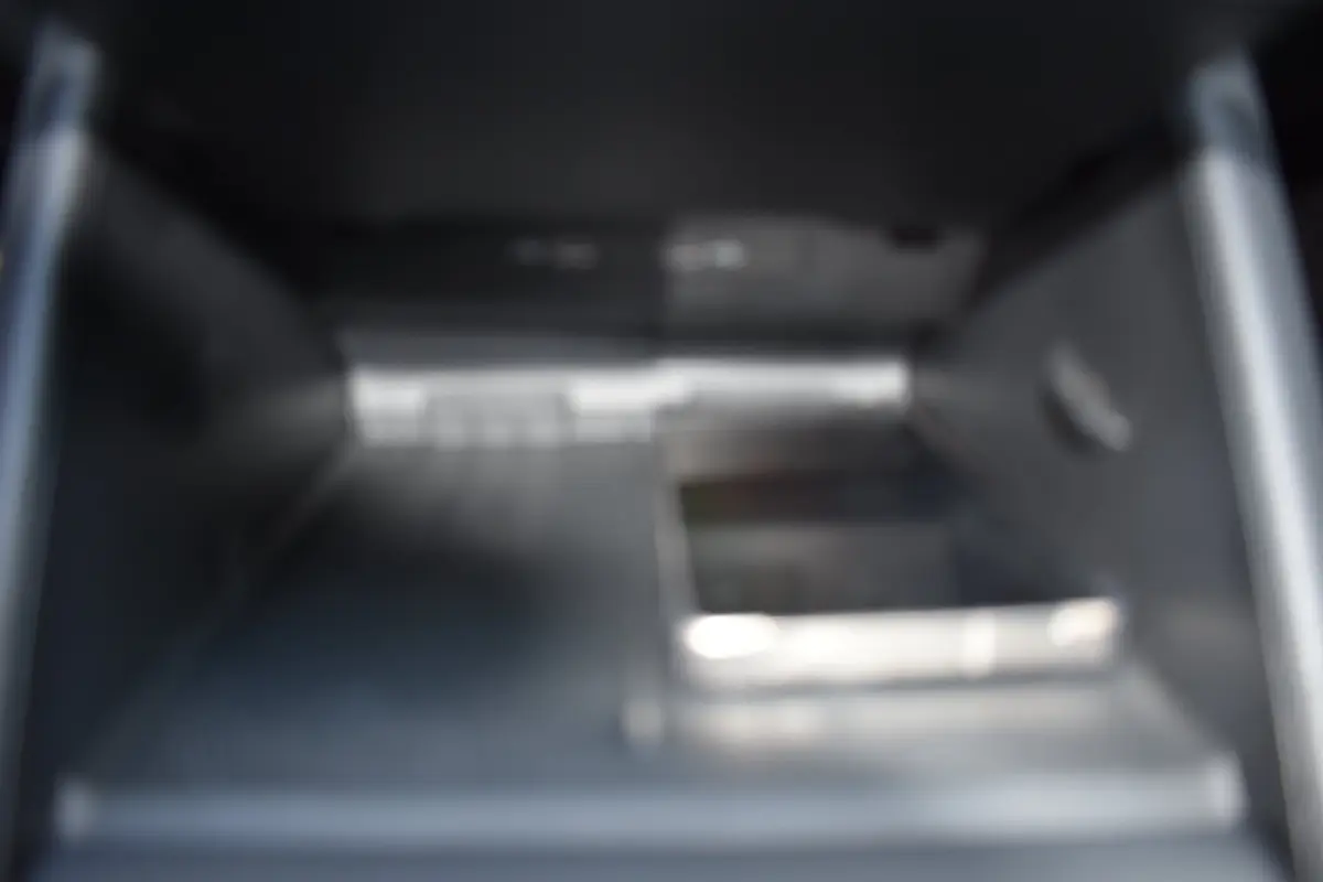 Life Edition - eHybrid | 'App-Connect' draadloze smartphone integratie | Automatische afstandsregeling (Adaptive Cruise Control) | Diefstalalarm