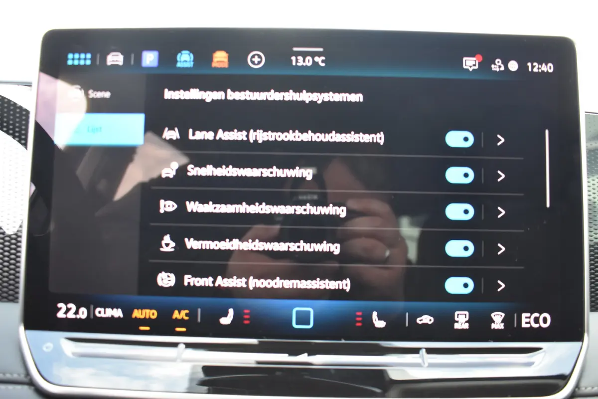 Life Edition - eHybrid | 'App-Connect' draadloze smartphone integratie | Automatische afstandsregeling (Adaptive Cruise Control) | Diefstalalarm