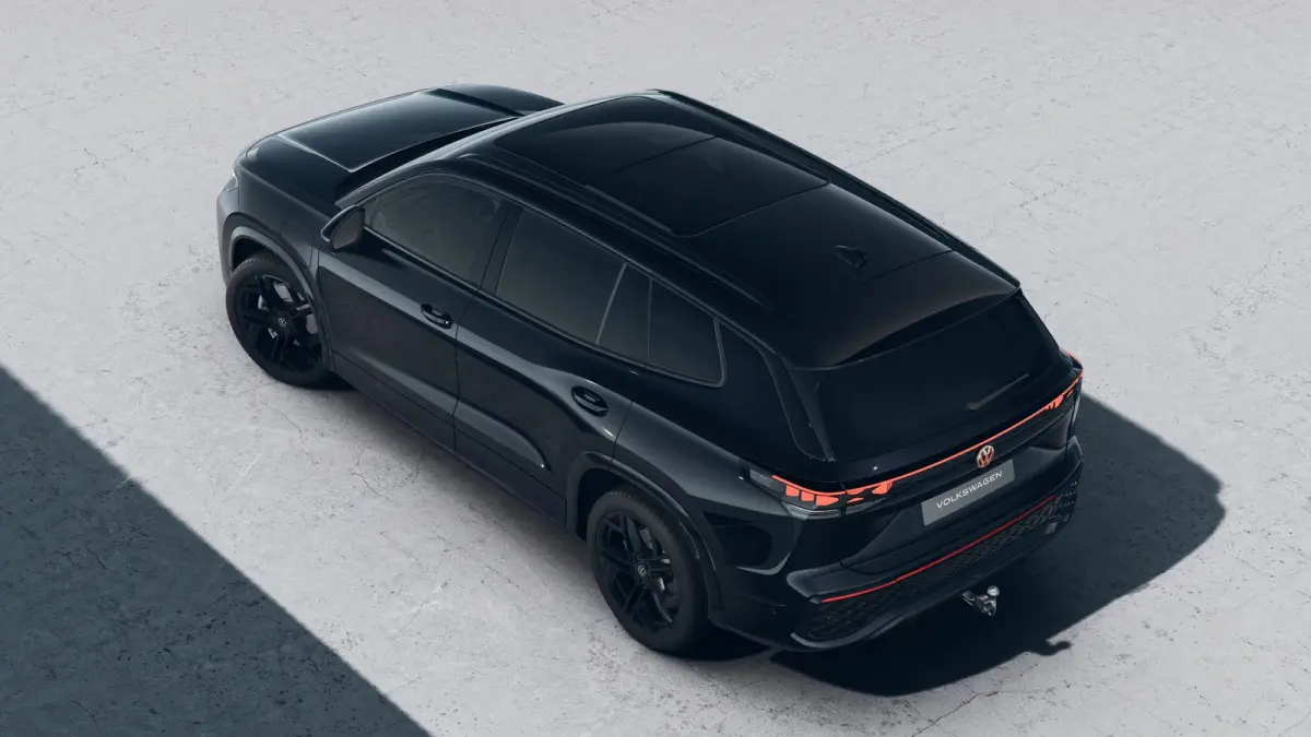 R-Line Edition | 'App-Connect' draadloze smartphone integratie | Automatische afstandsregeling (Adaptive Cruise Control) | Black Style Pakket