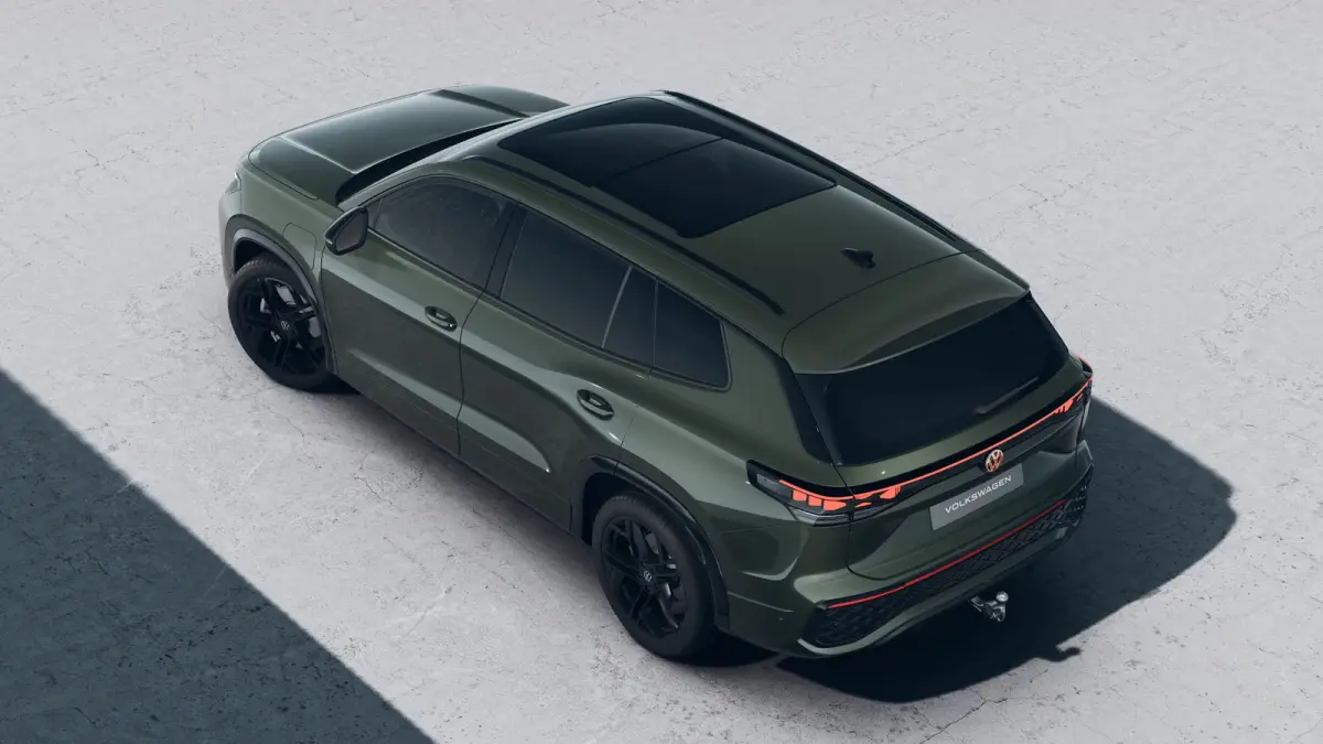 R-Line Edition | 'App-Connect' draadloze smartphone integratie | Automatische afstandsregeling (Adaptive Cruise Control) | Black Style Pakket