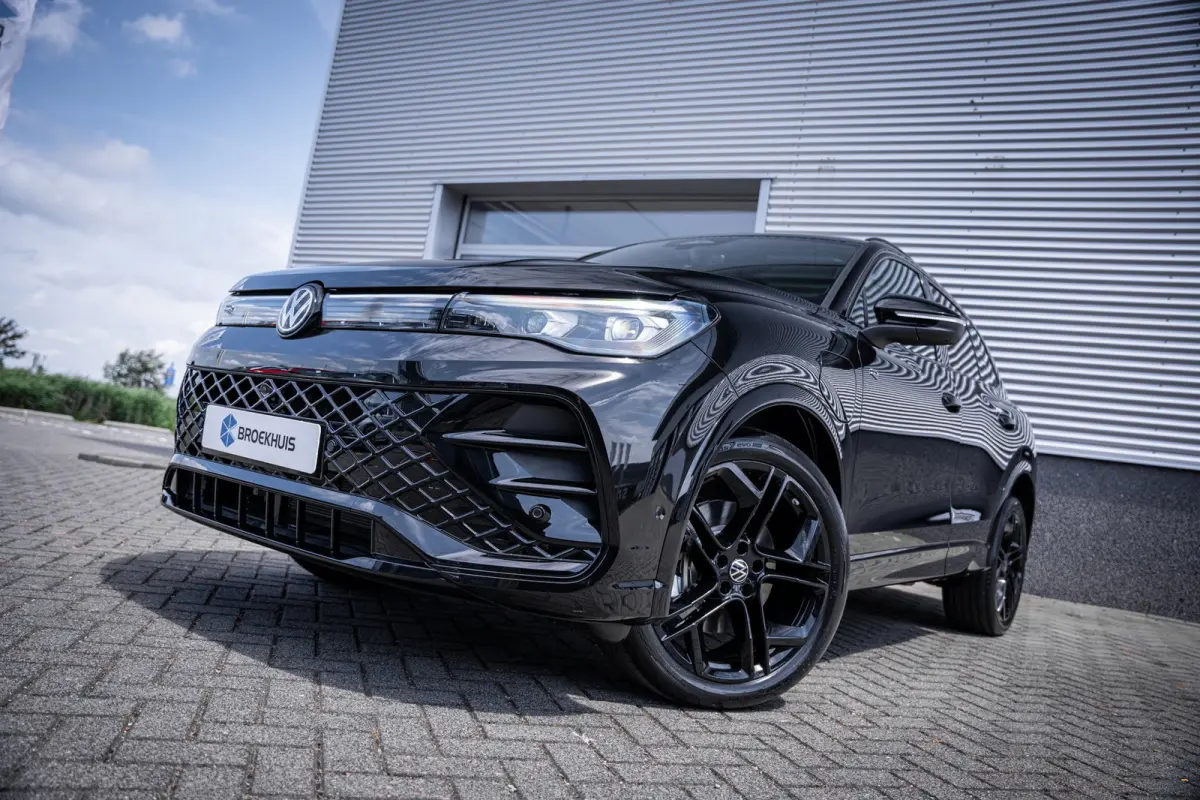 R-Line Edition - eHybrid | 'App-Connect' draadloze smartphone integratie | Automatische afstandsregeling (Adaptive Cruise Control) | Diefstalalarm