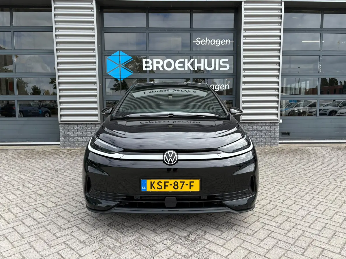 Life | Airconditioning automatisch, 2-zone (Climatronic) | Automatische afstandsregeling (Adaptive Cruise Control) | Buitenspiegels elektrisch instel-, verwarm- en inklapbaar