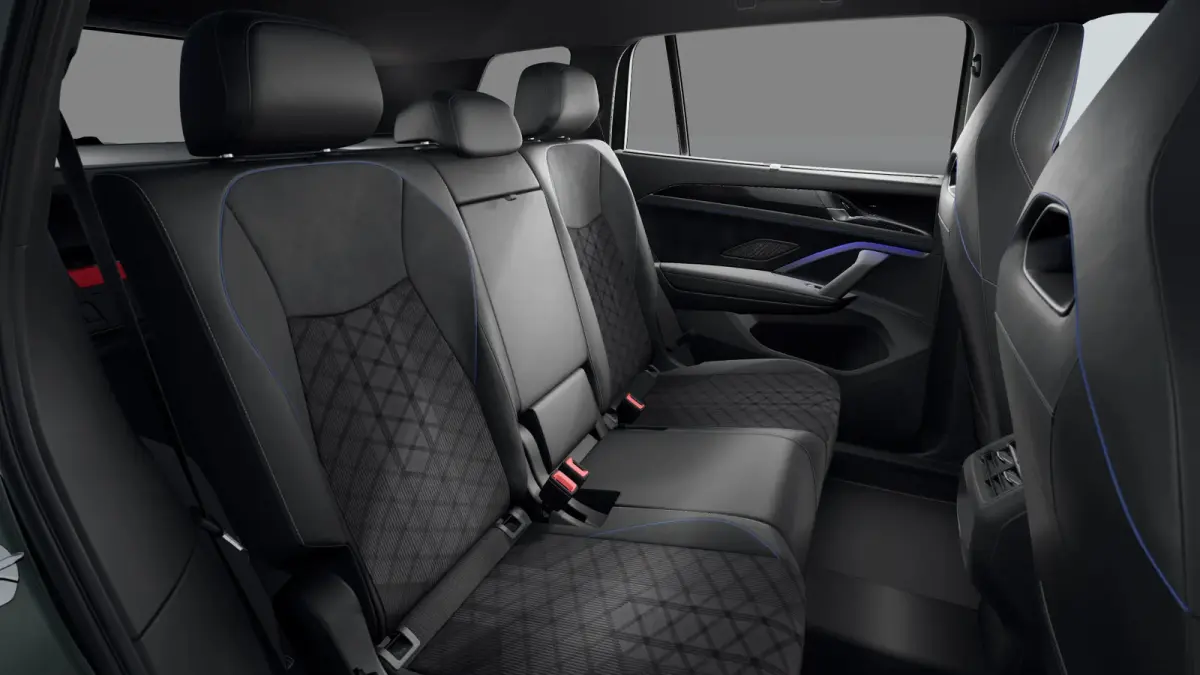 R-Line Edition | 'App-Connect' draadloze smartphone integratie | Automatische afstandsregeling (Adaptive Cruise Control) | Black Style Pakket