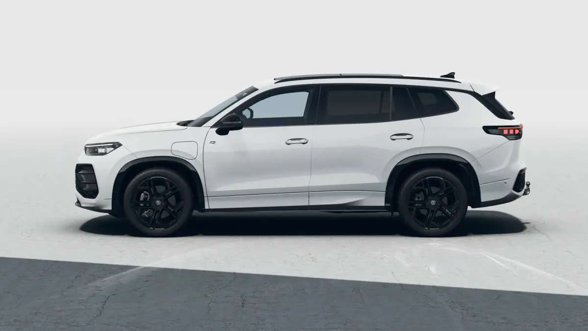 R-Line Edition | 'App-Connect' draadloze smartphone integratie | Automatische afstandsregeling (Adaptive Cruise Control) | Black Style Pakket