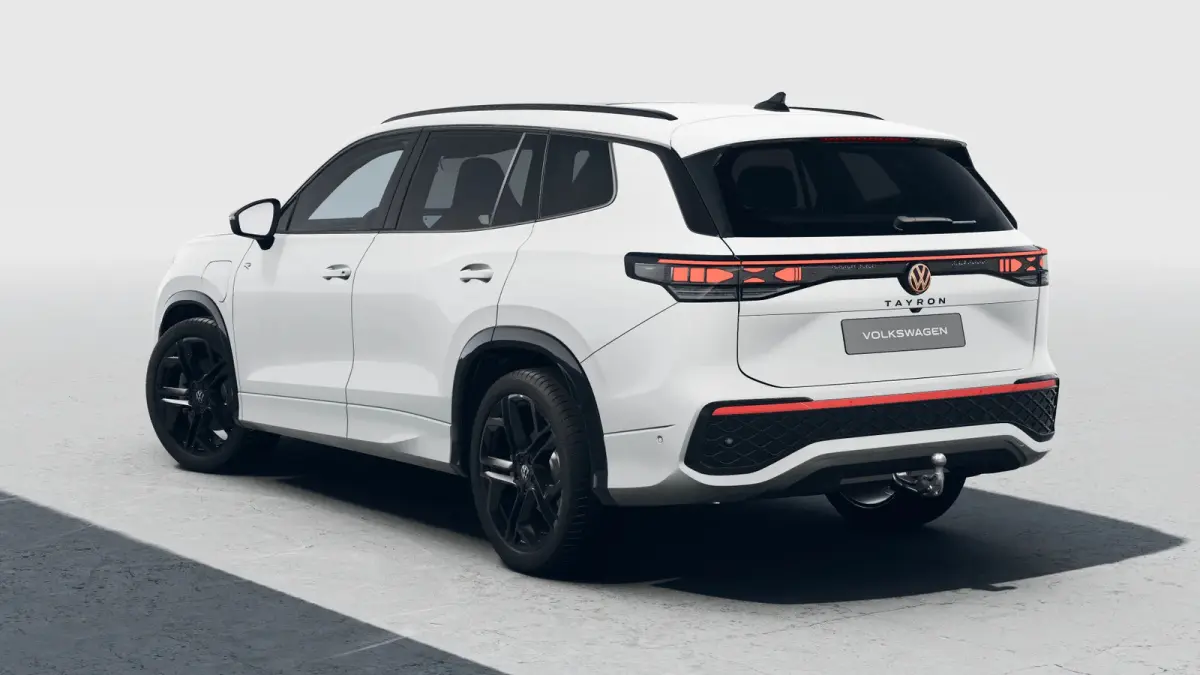 R-Line Edition | 'App-Connect' draadloze smartphone integratie | Automatische afstandsregeling (Adaptive Cruise Control) | Black Style Pakket