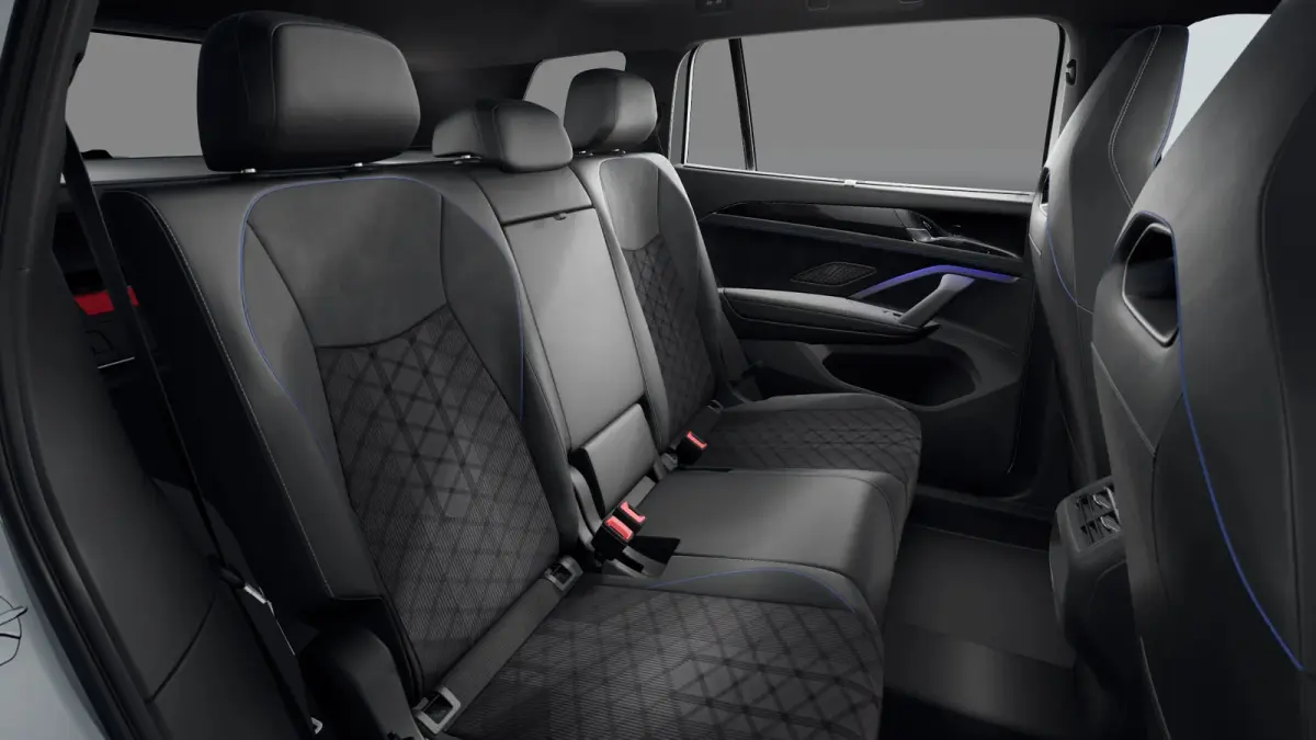 R-Line Edition | 'App-Connect' draadloze smartphone integratie | Automatische afstandsregeling (Adaptive Cruise Control) | Black Style Pakket