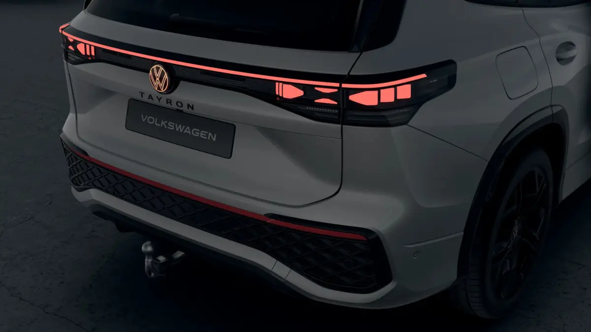 R-Line Edition | 'App-Connect' draadloze smartphone integratie | Automatische afstandsregeling (Adaptive Cruise Control) | Black Style Pakket