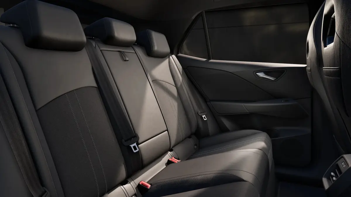 Style | Airconditioning automatisch, 2-zone (Climatronic) | Automatische afstandsregeling (Adaptive Cruise Control) | Buitenspiegels elektrisch instel-, verwarm- en inklapbaar