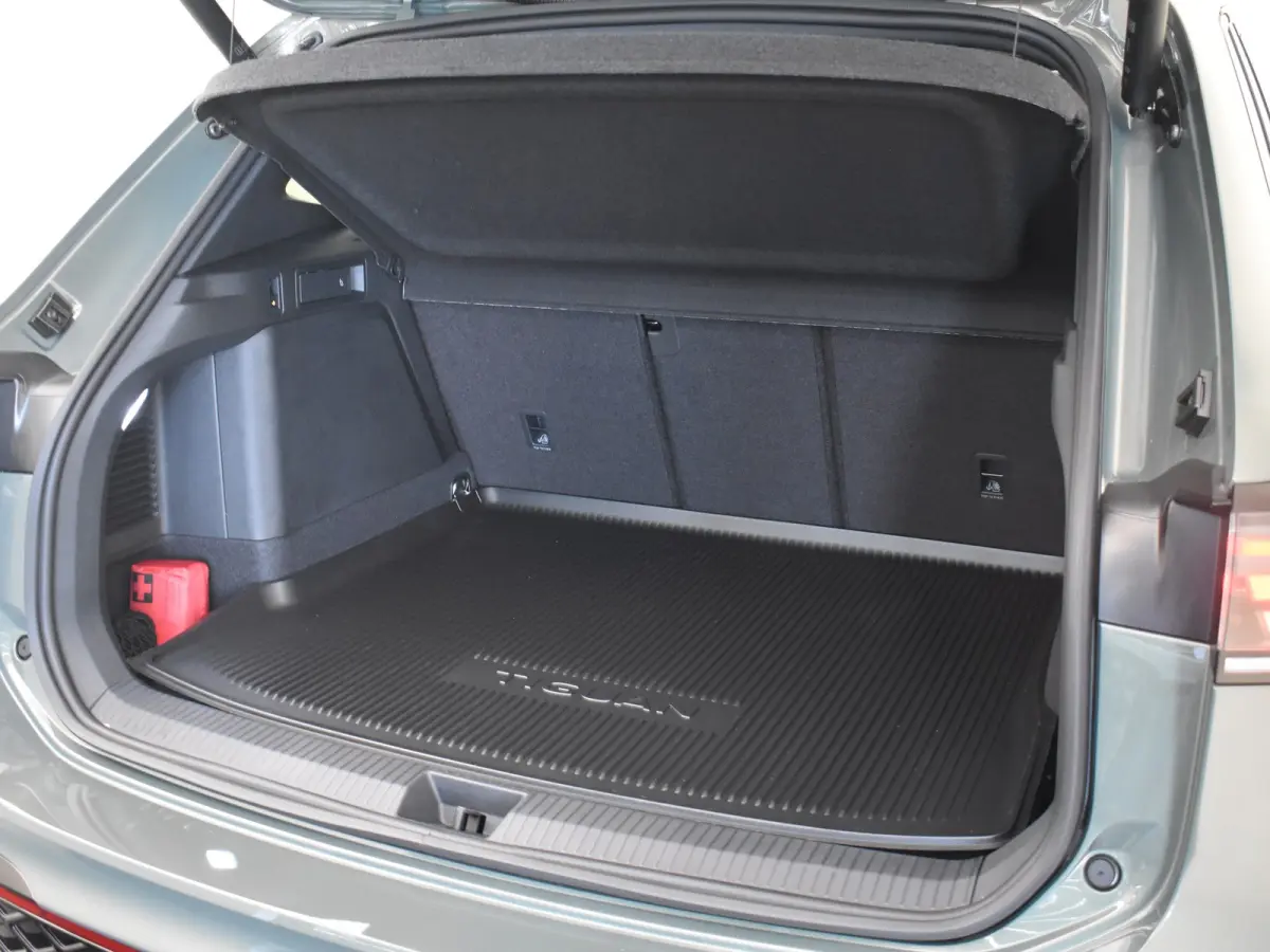 R-Line Edition - eHybrid | 'App-Connect' draadloze smartphone integratie | Automatische afstandsregeling (Adaptive Cruise Control) | Diefstalalarm