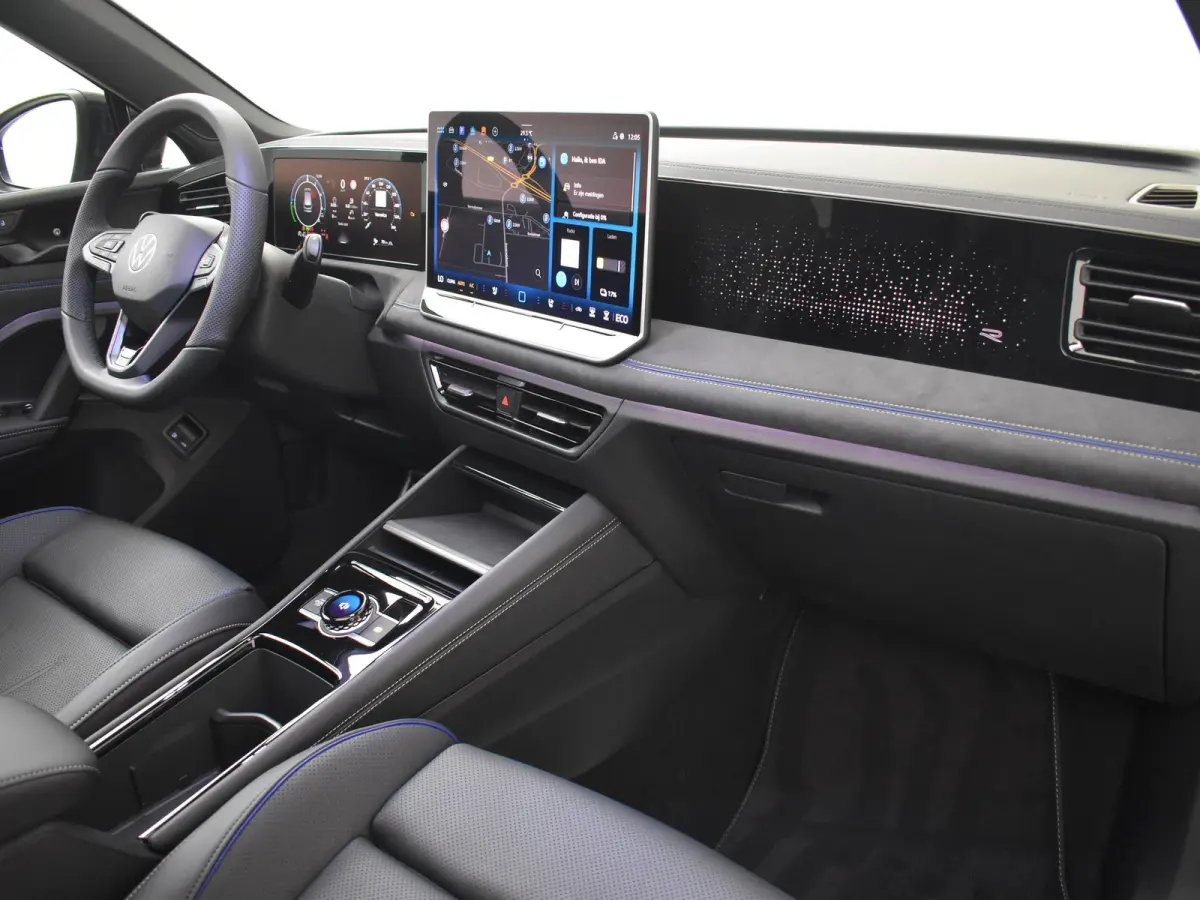 R-Line Edition - eHybrid | 'App-Connect' draadloze smartphone integratie | Automatische afstandsregeling (Adaptive Cruise Control) | Diefstalalarm