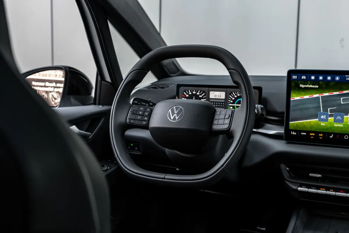 Style | Airconditioning automatisch, 2-zone (Climatronic) | Automatische afstandsregeling (Adaptive Cruise Control) | Buitenspiegels elektrisch instel-, verwarm- en inklapbaar