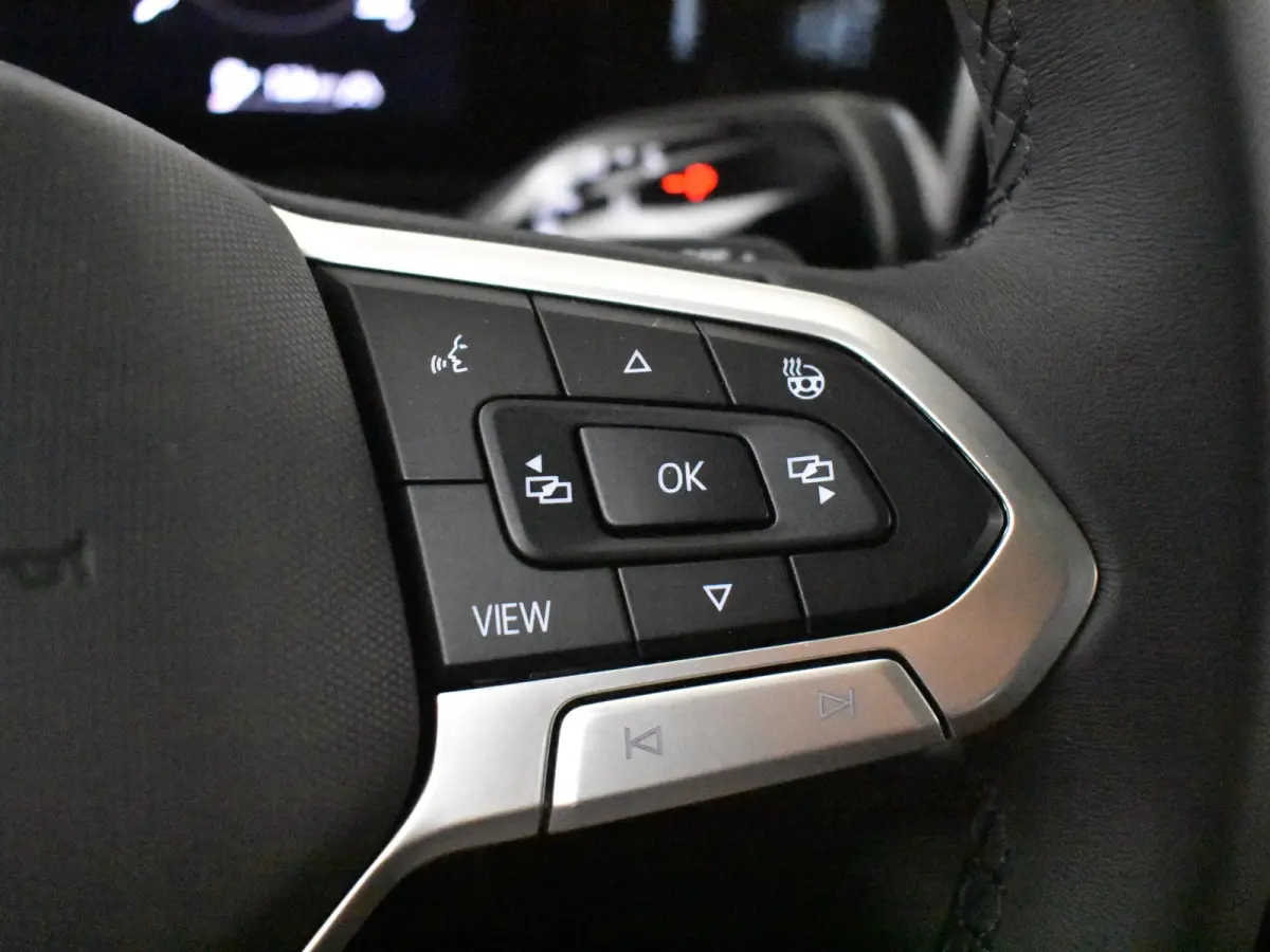 Life Edition - eHybrid | 'App-Connect' draadloze smartphone integratie | Automatische afstandsregeling (Adaptive Cruise Control) | Diefstalalarm