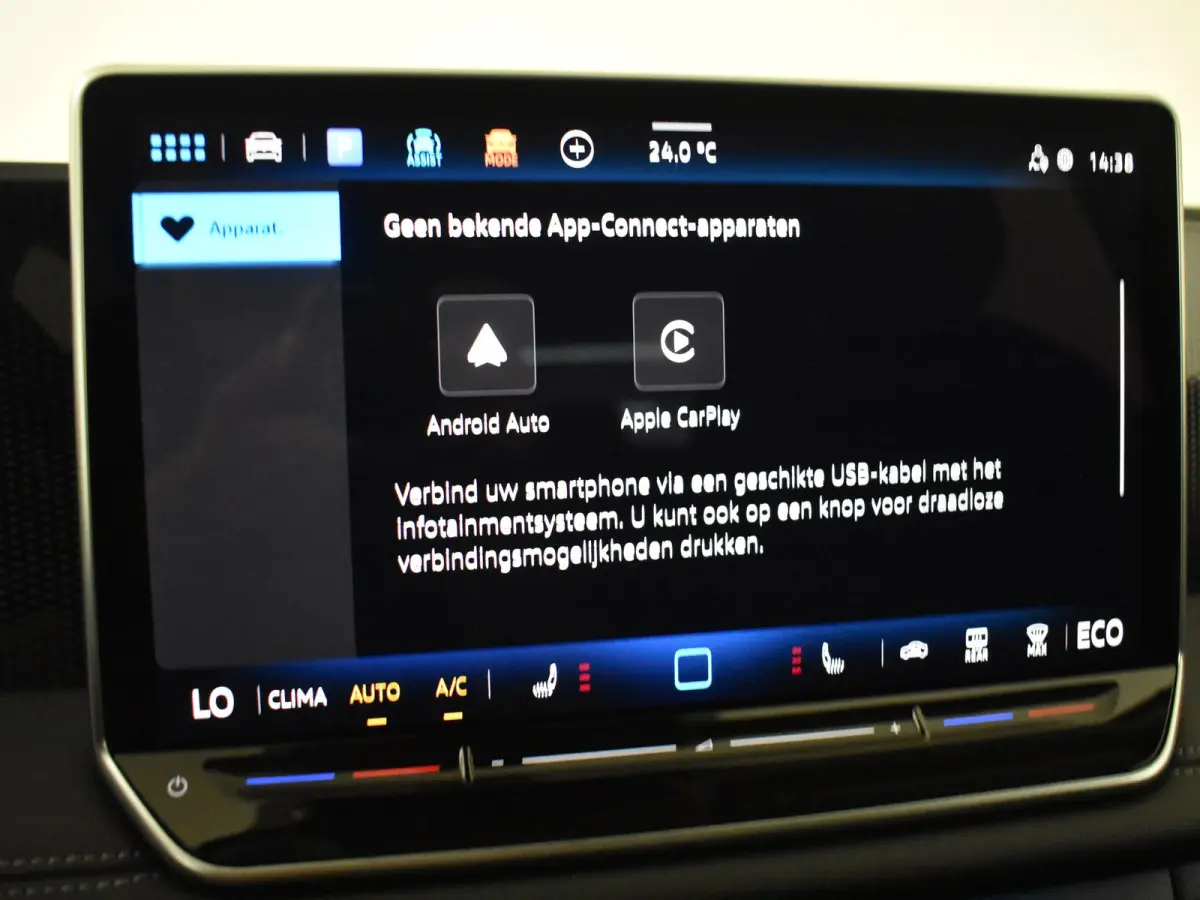 Life Edition - eHybrid | 'App-Connect' draadloze smartphone integratie | Automatische afstandsregeling (Adaptive Cruise Control) | Diefstalalarm