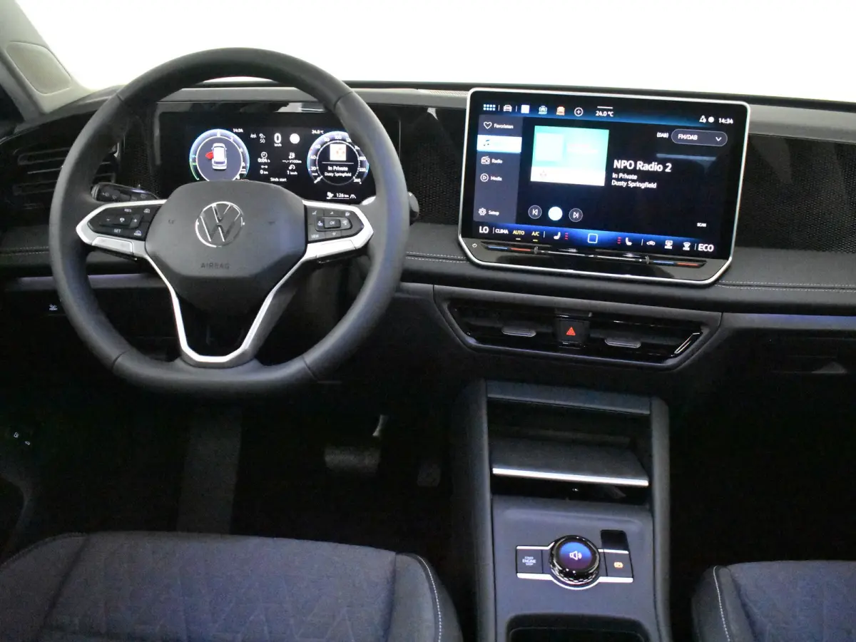 Life Edition - eHybrid | 'App-Connect' draadloze smartphone integratie | Automatische afstandsregeling (Adaptive Cruise Control) | Diefstalalarm