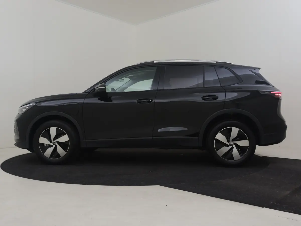 Life Edition - eHybrid | 'App-Connect' draadloze smartphone integratie | Automatische afstandsregeling (Adaptive Cruise Control) | Diefstalalarm