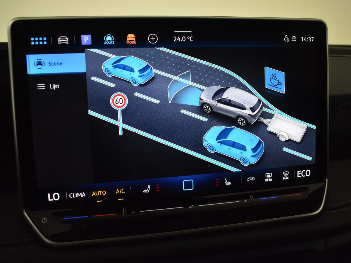 Life Edition - eHybrid | 'App-Connect' draadloze smartphone integratie | Automatische afstandsregeling (Adaptive Cruise Control) | Diefstalalarm