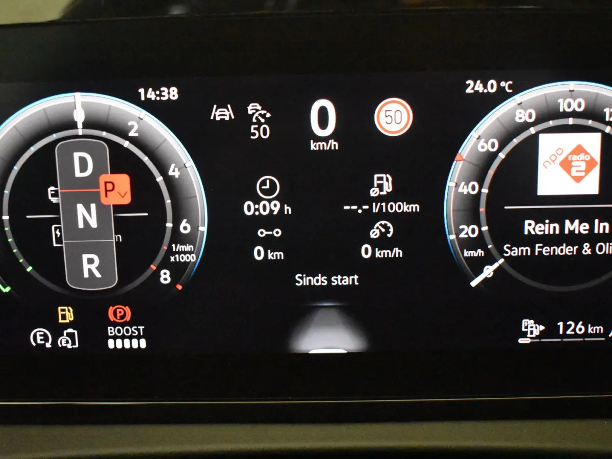 Life Edition - eHybrid | 'App-Connect' draadloze smartphone integratie | Automatische afstandsregeling (Adaptive Cruise Control) | Diefstalalarm