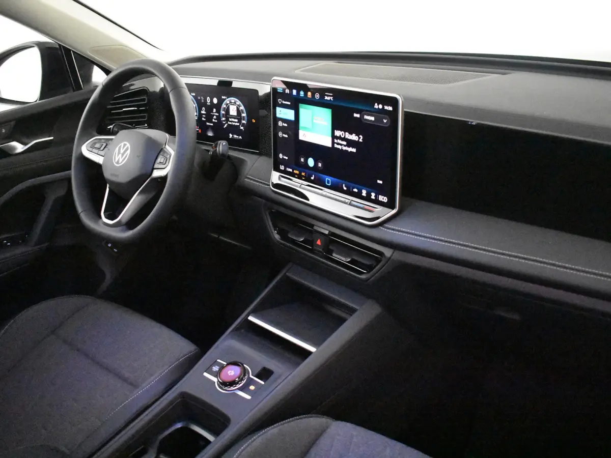 Life Edition - eHybrid | 'App-Connect' draadloze smartphone integratie | Automatische afstandsregeling (Adaptive Cruise Control) | Diefstalalarm
