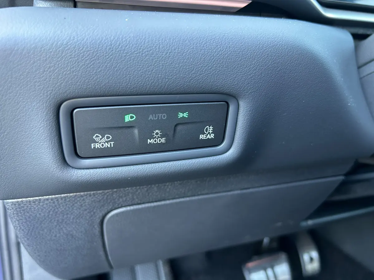 Style | Airconditioning automatisch, 2-zone (Climatronic) | Automatische afstandsregeling (Adaptive Cruise Control) | Buitenspiegels elektrisch instel-, verwarm- en inklapbaar