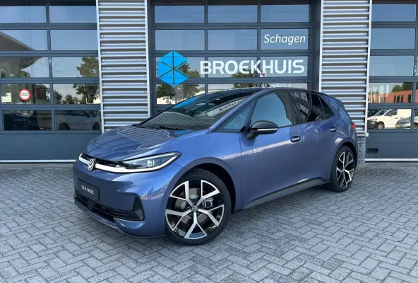 Style | Airconditioning automatisch, 2-zone (Climatronic) | Automatische afstandsregeling (Adaptive Cruise Control) | Buitenspiegels elektrisch instel-, verwarm- en inklapbaar