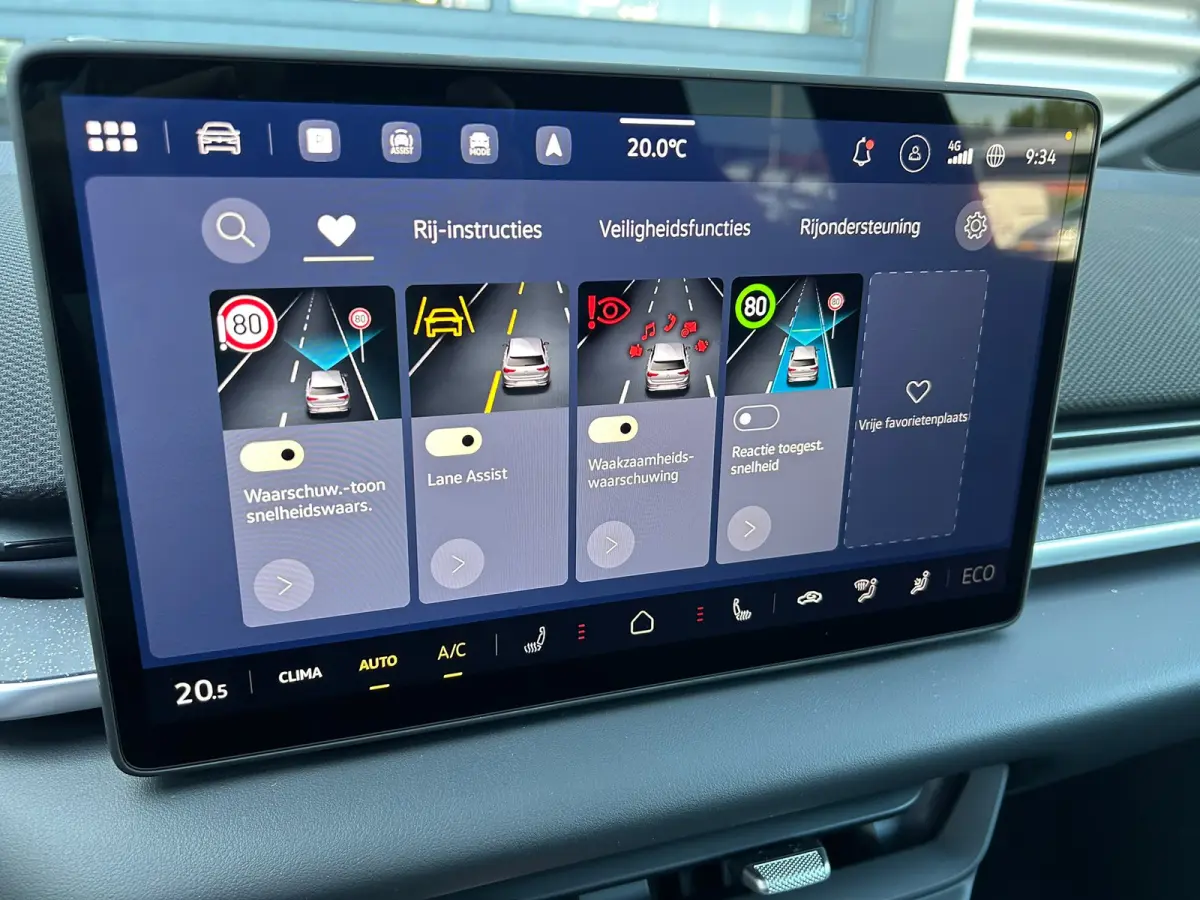 Style | Airconditioning automatisch, 2-zone (Climatronic) | Automatische afstandsregeling (Adaptive Cruise Control) | Buitenspiegels elektrisch instel-, verwarm- en inklapbaar
