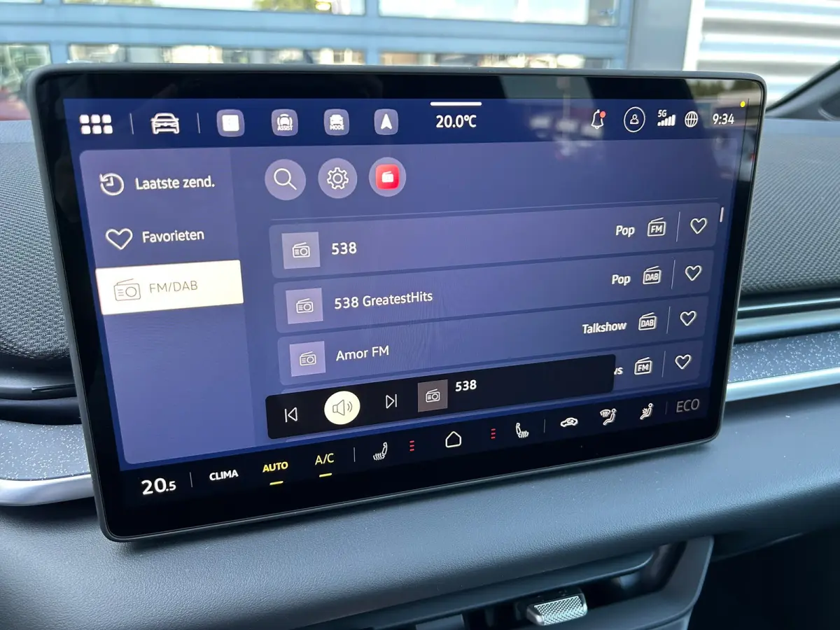 Style | Airconditioning automatisch, 2-zone (Climatronic) | Automatische afstandsregeling (Adaptive Cruise Control) | Buitenspiegels elektrisch instel-, verwarm- en inklapbaar