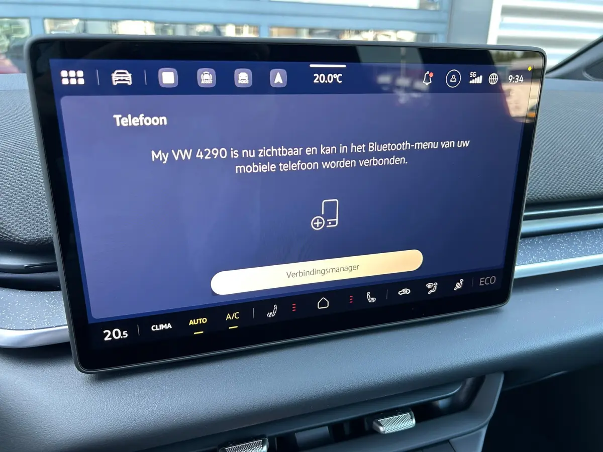 Style | Airconditioning automatisch, 2-zone (Climatronic) | Automatische afstandsregeling (Adaptive Cruise Control) | Buitenspiegels elektrisch instel-, verwarm- en inklapbaar