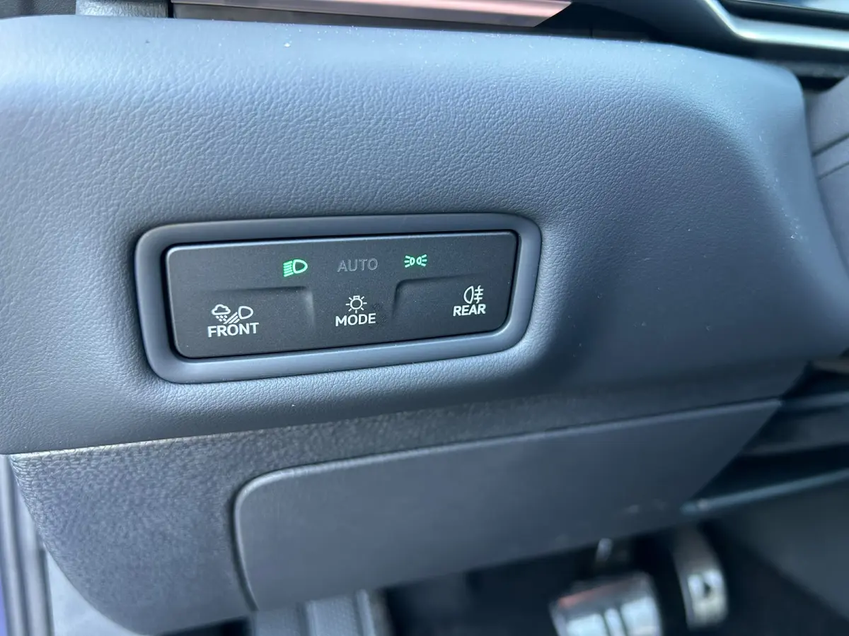 Style | Airconditioning automatisch, 2-zone (Climatronic) | Automatische afstandsregeling (Adaptive Cruise Control) | Buitenspiegels elektrisch instel-, verwarm- en inklapbaar