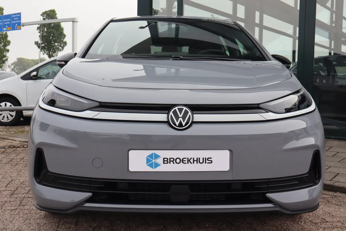 Life | Airconditioning automatisch, 2-zone (Climatronic) | Automatische afstandsregeling (Adaptive Cruise Control) | Buitenspiegels elektrisch instel-, verwarm- en inklapbaar