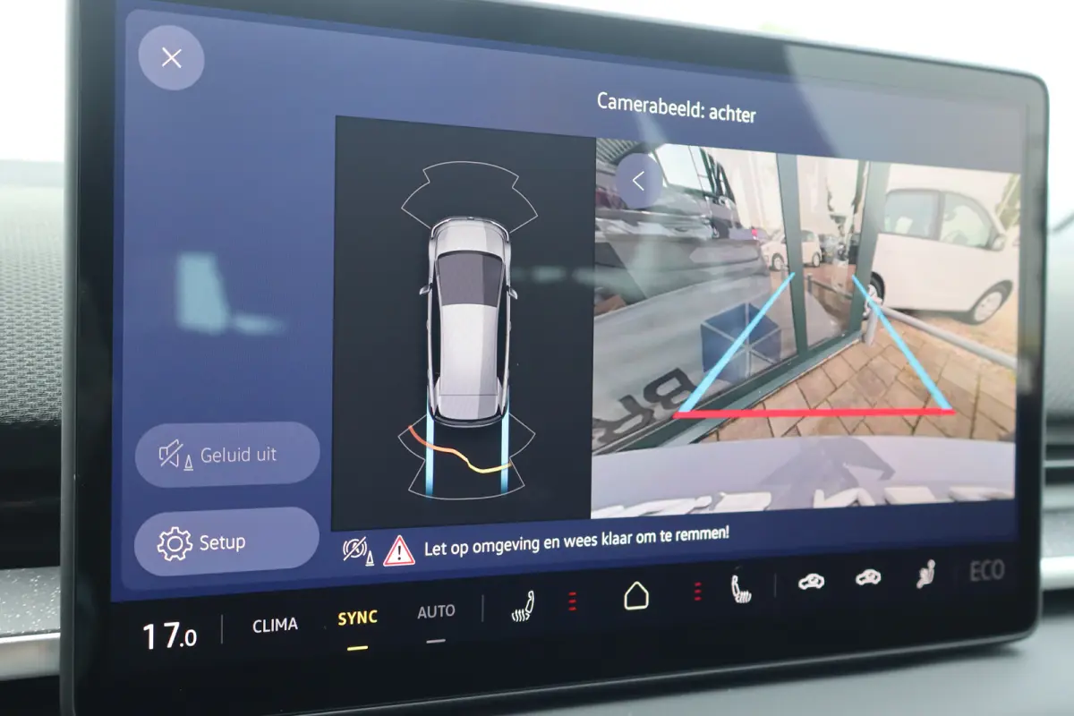 Life | Airconditioning automatisch, 2-zone (Climatronic) | Automatische afstandsregeling (Adaptive Cruise Control) | Buitenspiegels elektrisch instel-, verwarm- en inklapbaar
